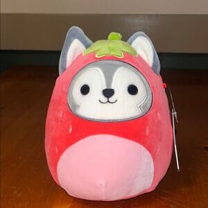 Squishmallow Ryan the Husky in Strawberry Costume Collectable 8"